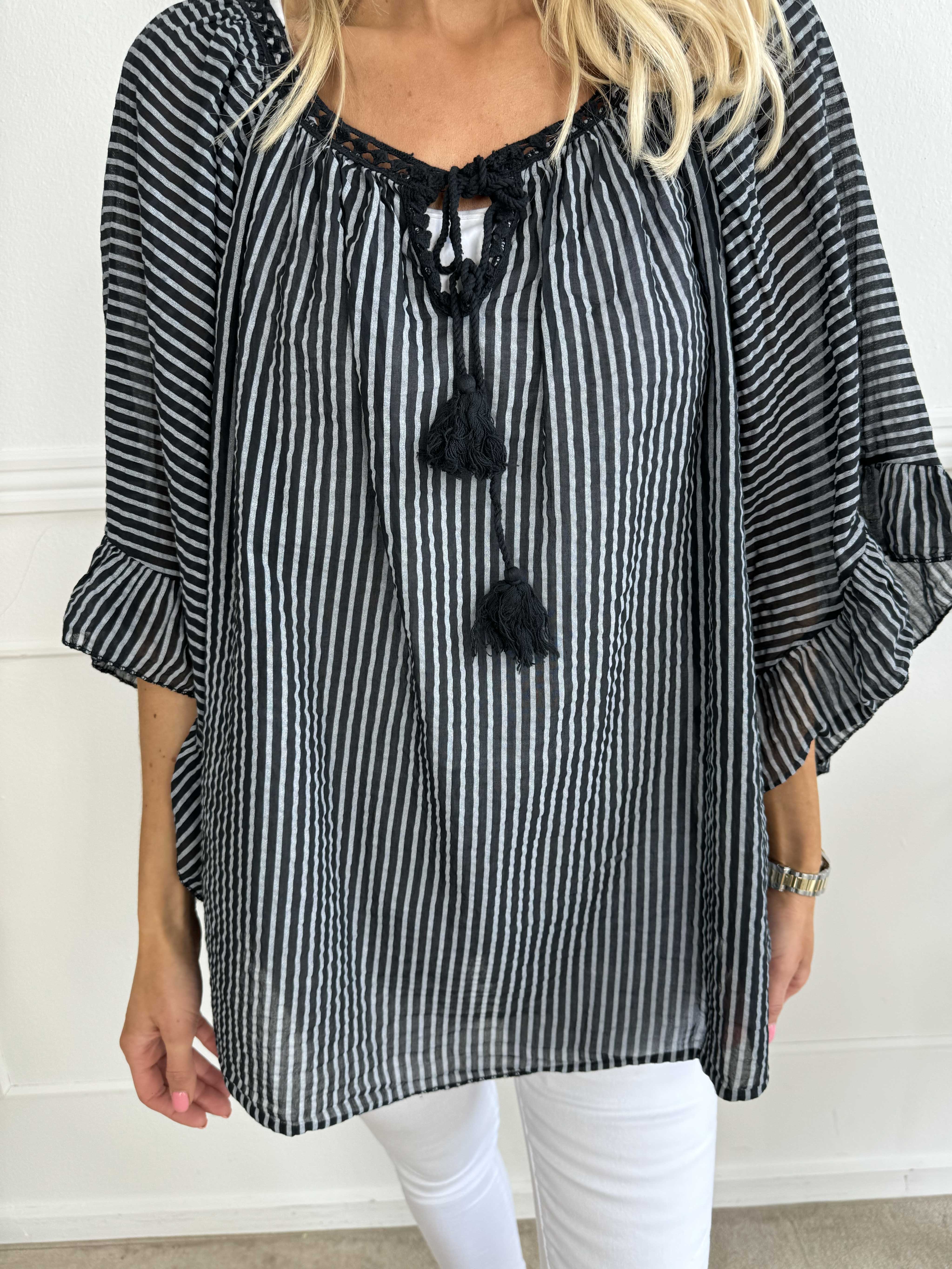 Marija - Söt randig tunika med vackra ärmar